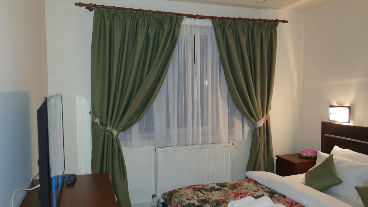 Apartament Cosbuc Baia Mare Exteriör bild